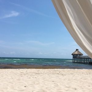 Meet your Posher, Melia